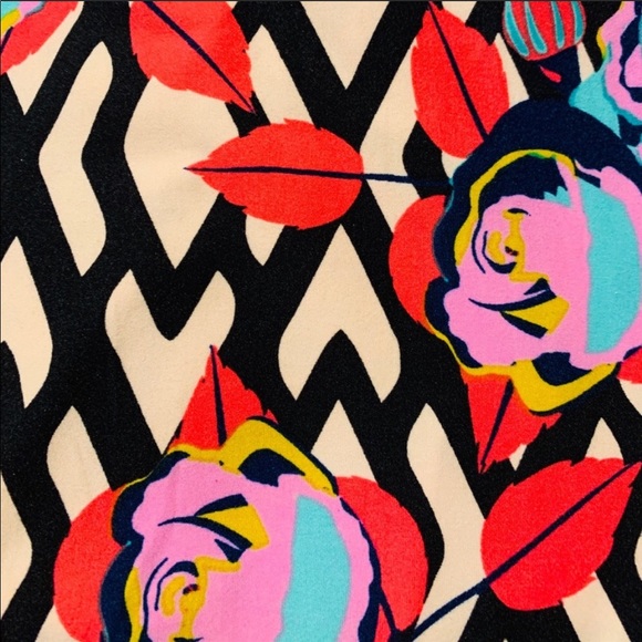 LULAROE TC2 LEGGINGS - Picture 1 of 1